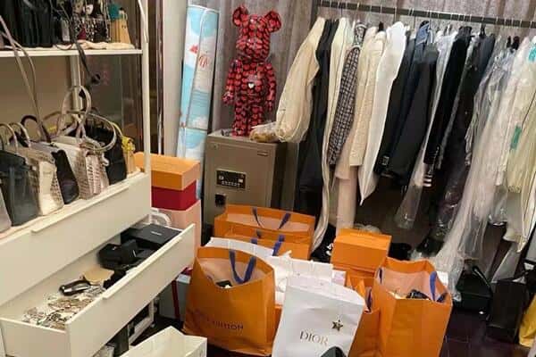 霸州市回收一线品牌衣服